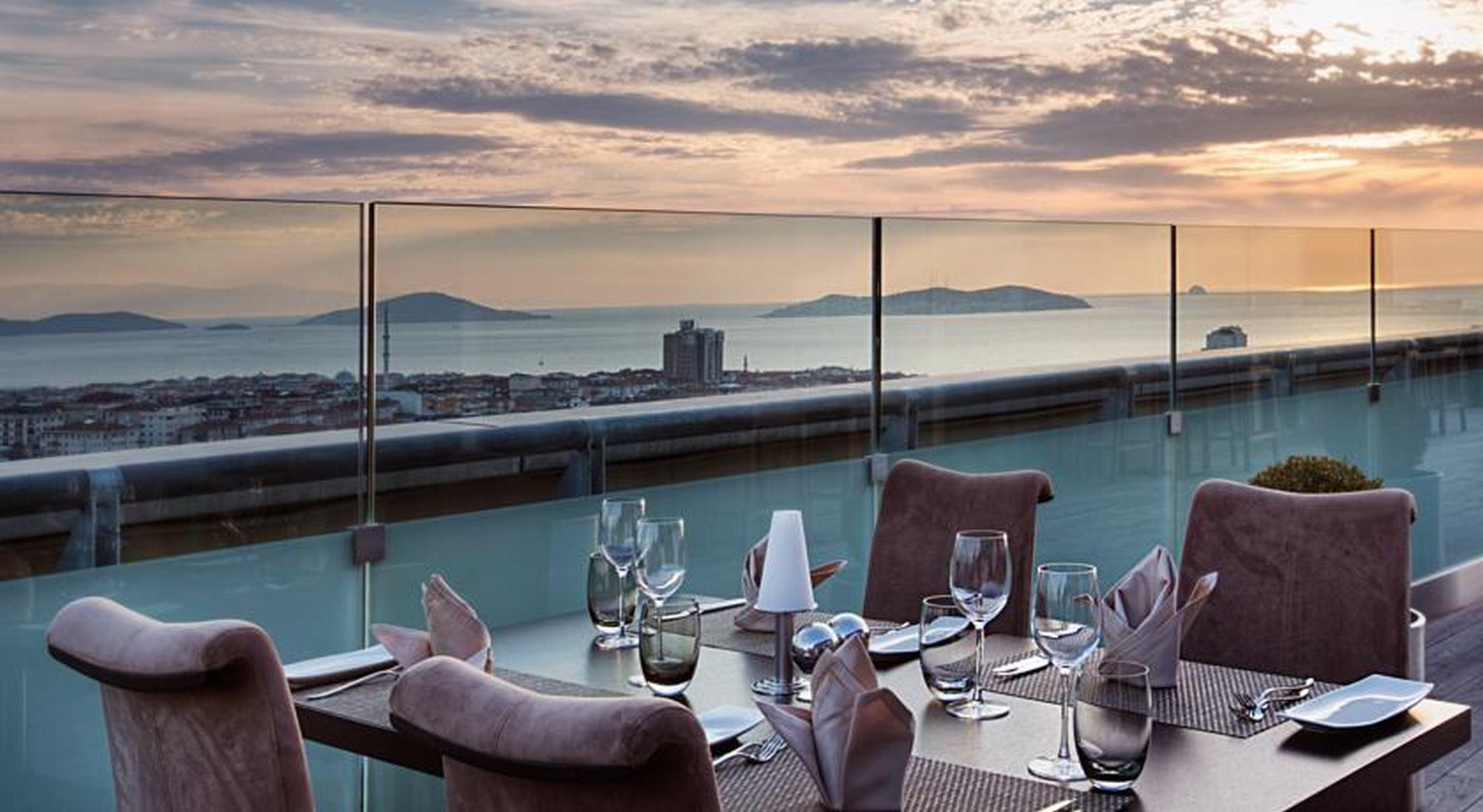 Dedeman Bostanci Istanbul Hotel & Convention Center Екстер'єр фото View from the restaurant