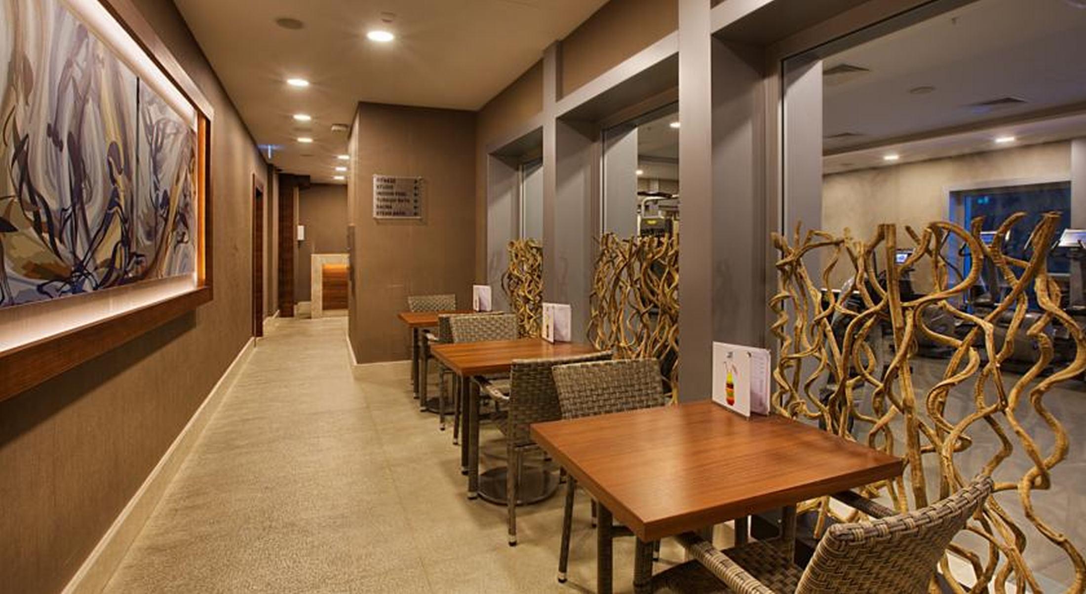 Dedeman Bostanci Istanbul Hotel & Convention Center Екстер'єр фото The lounge at the airport