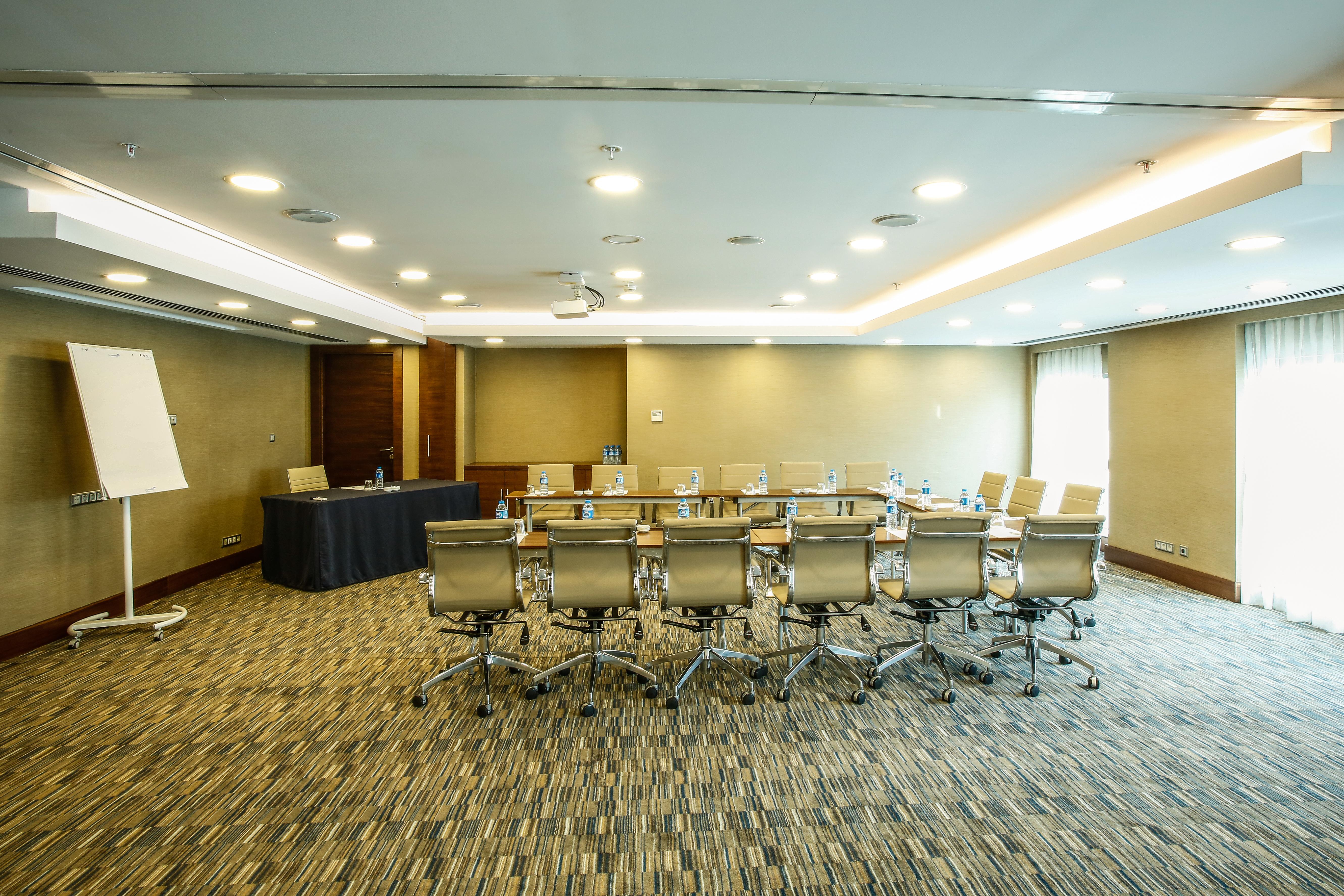 Dedeman Bostanci Istanbul Hotel & Convention Center Екстер'єр фото Meeting room