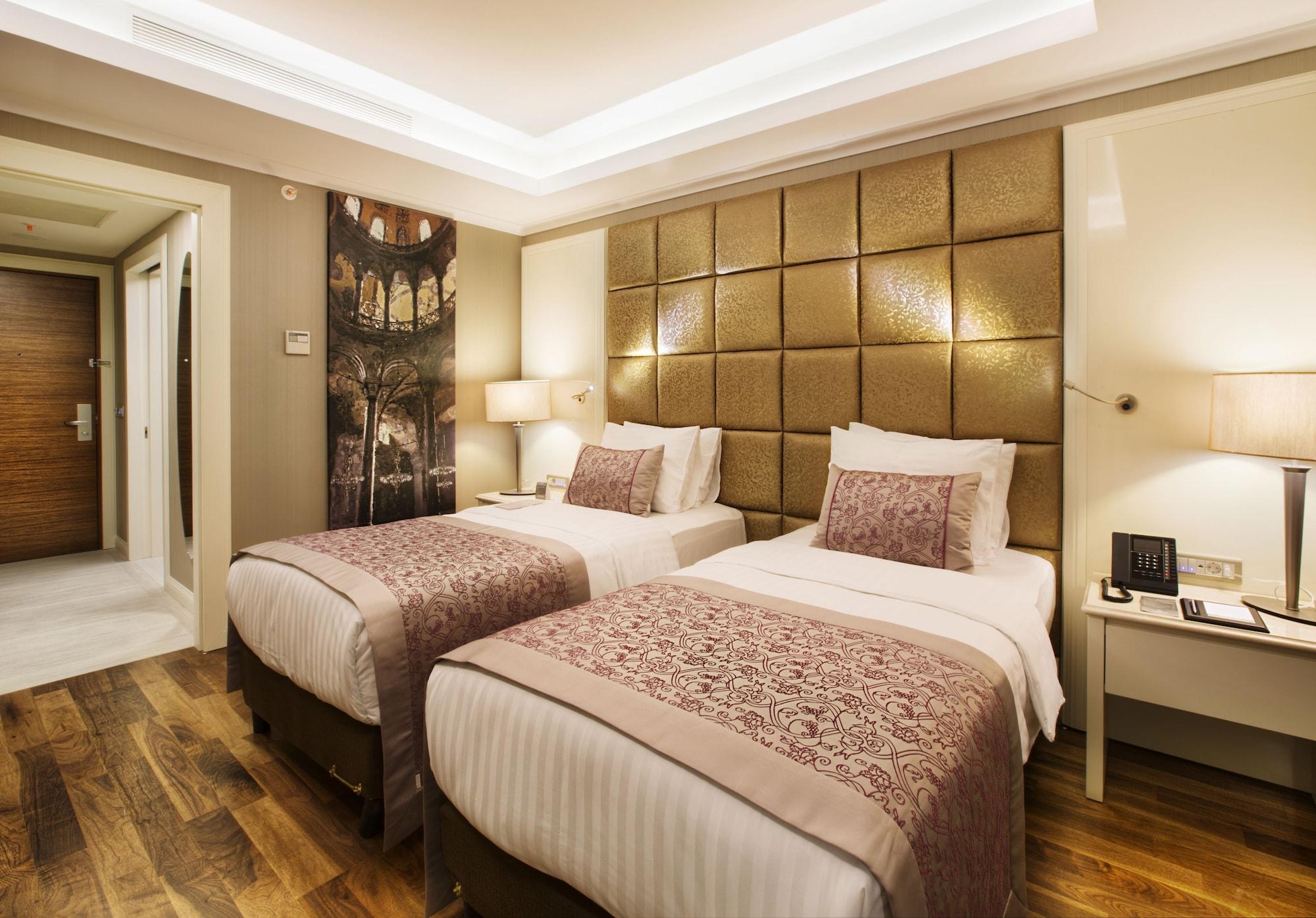 Dedeman Bostanci Istanbul Hotel & Convention Center Екстер'єр фото Deluxe Room